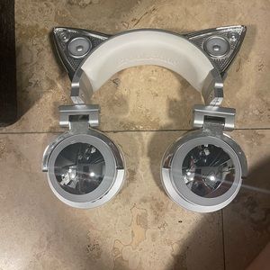 Ariana Grande exclusive limited edition Brookstone headphones